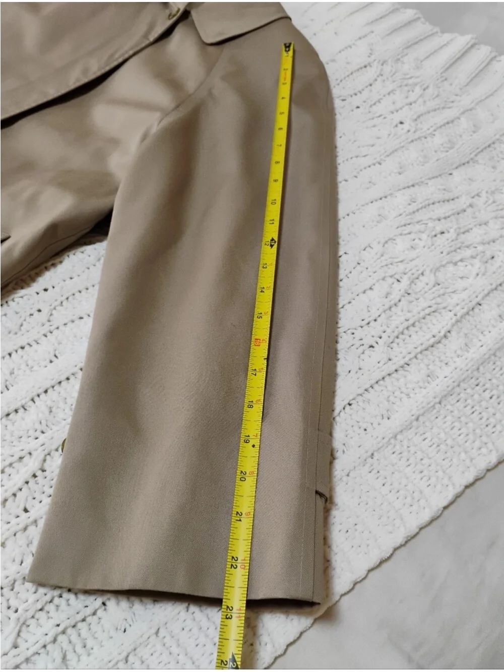 Vintage Burberrys Trench Coat - Single Breasted - Picture 16 of 16
